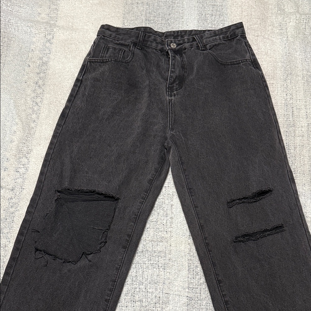 SHEIN Black Distressed Boyfriend Jeans